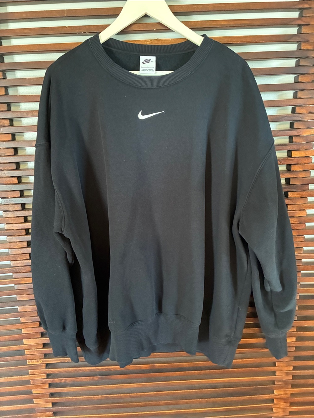 🎉NEW LISTING!🎉Nike Black Crewneck Sweatshirt with White Swoosh